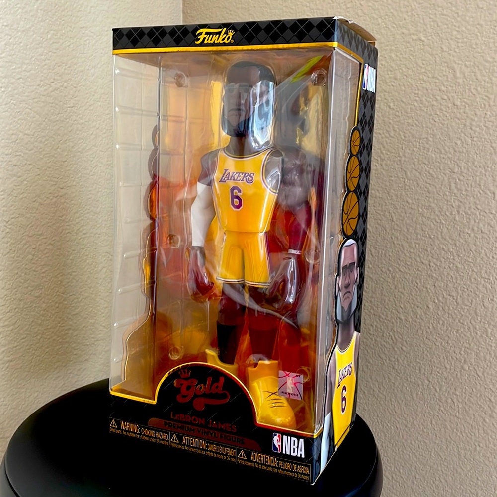 …Funko GOLD NBA figure - LeBron James vinyl figure